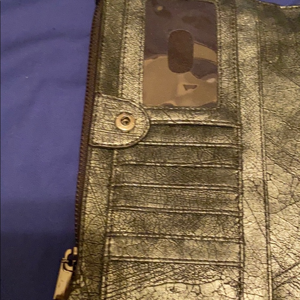 Silver Target Wallet - Picture 6 of 8